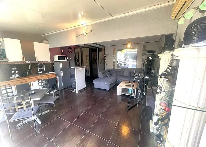 Daulis Port Nature 1 アパート アグド